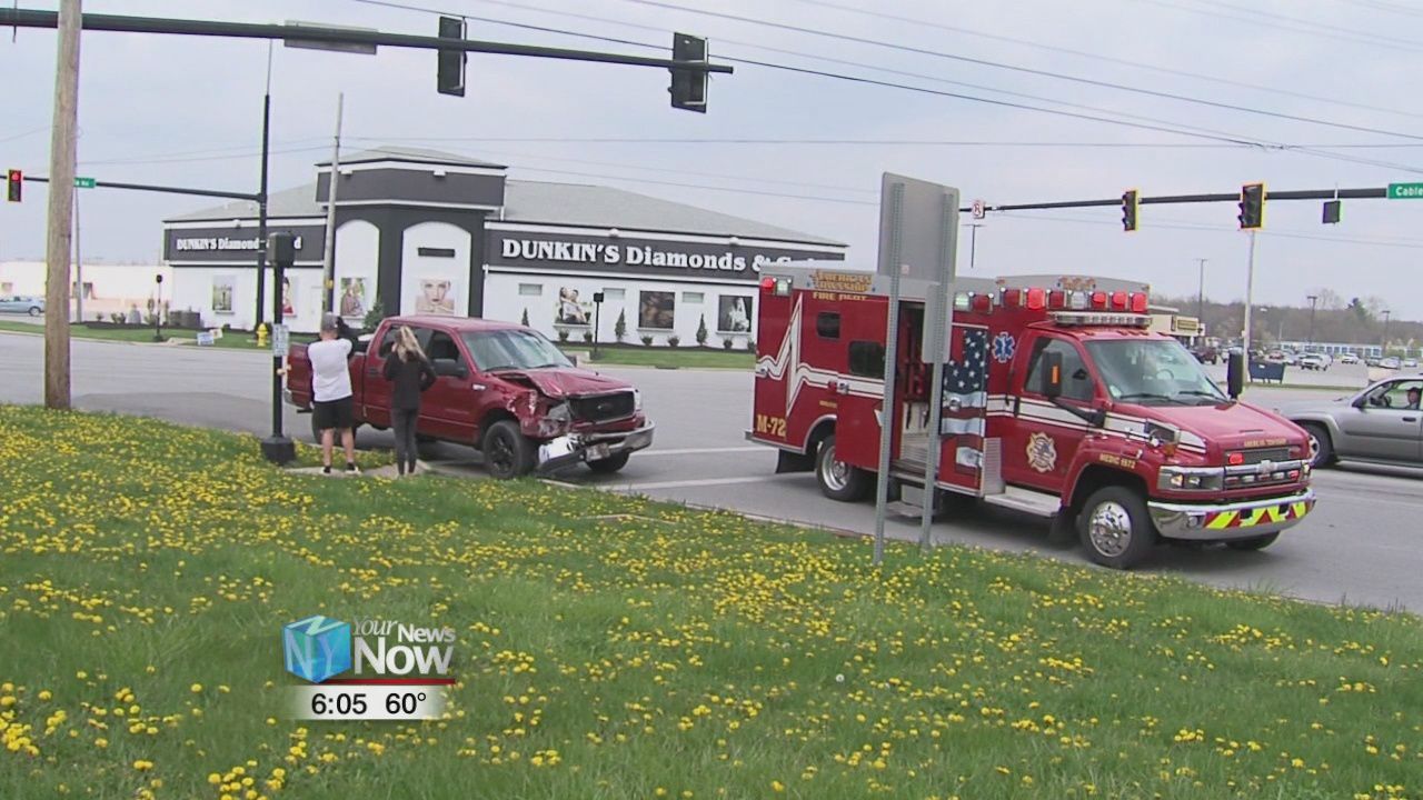 No injuries reported in 3 vehicle crash at Cable and Elida intersection